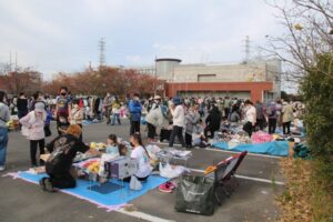フリーマーケット（5月）の開催　市民活動コラボフェスタ実行委員会